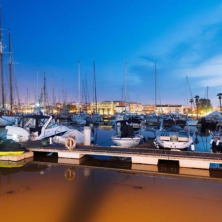 A23 - Marina Palm View Apartment لاغوس المظهر الخارجي الصورة